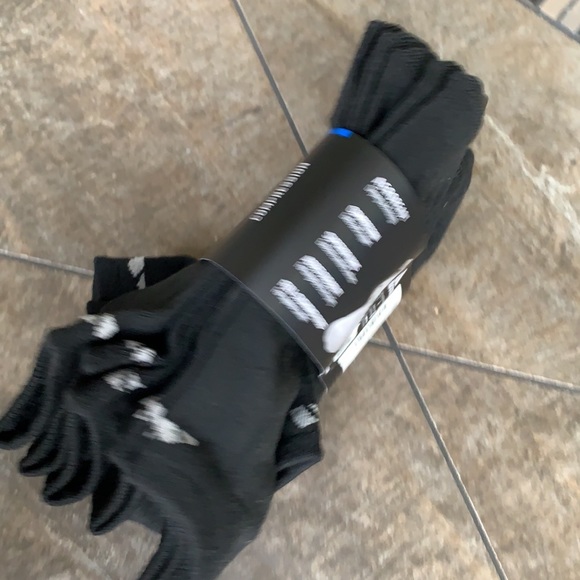 ADIDAS 6 pairs set NO SHOW - Picture 9 of 13